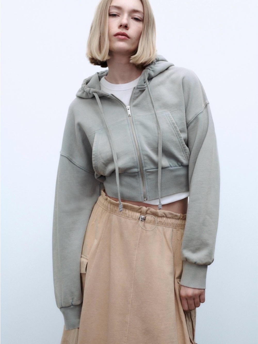 ZARA Women's Cropped Zip-Up Gray Hoodie Size M REF 6050/302/804